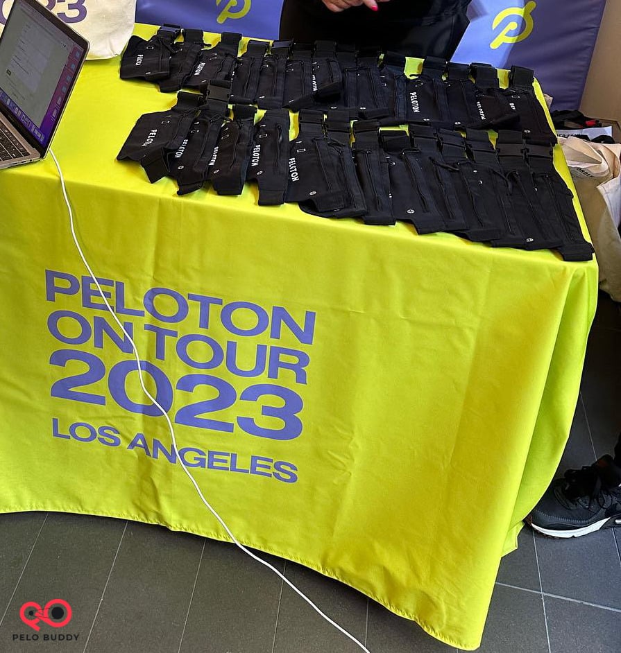The free fanny packs / running pouches everyone was given after their Walk & Talk.