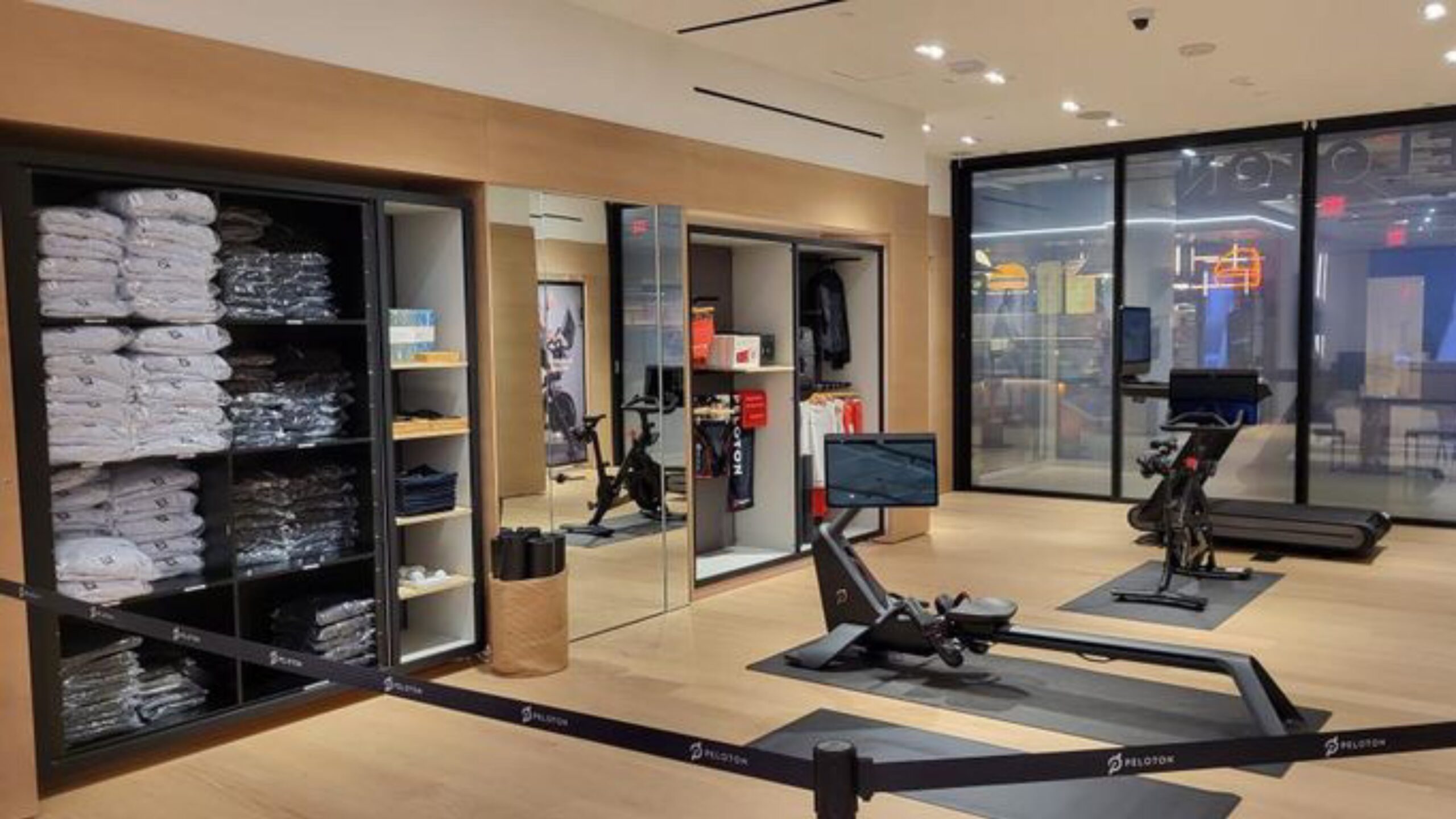 Old retail area still set up at Peloton Studios New York (PSNY). Image credit @wickedsmahtzone.