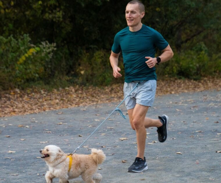 Matt Wilpers running with his dog. Image credit @MattWilpers Instagram.