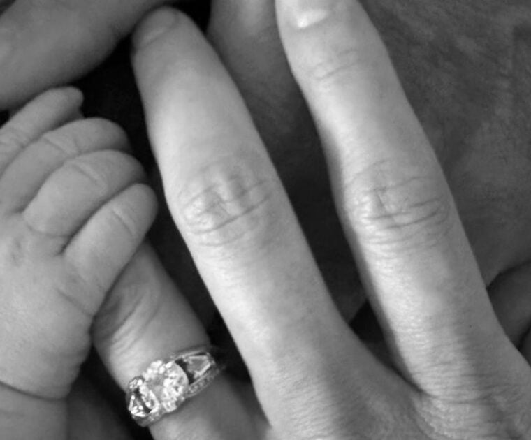 Emma Lovewell's Instagram post announcing the birth of her daughter Skylar.