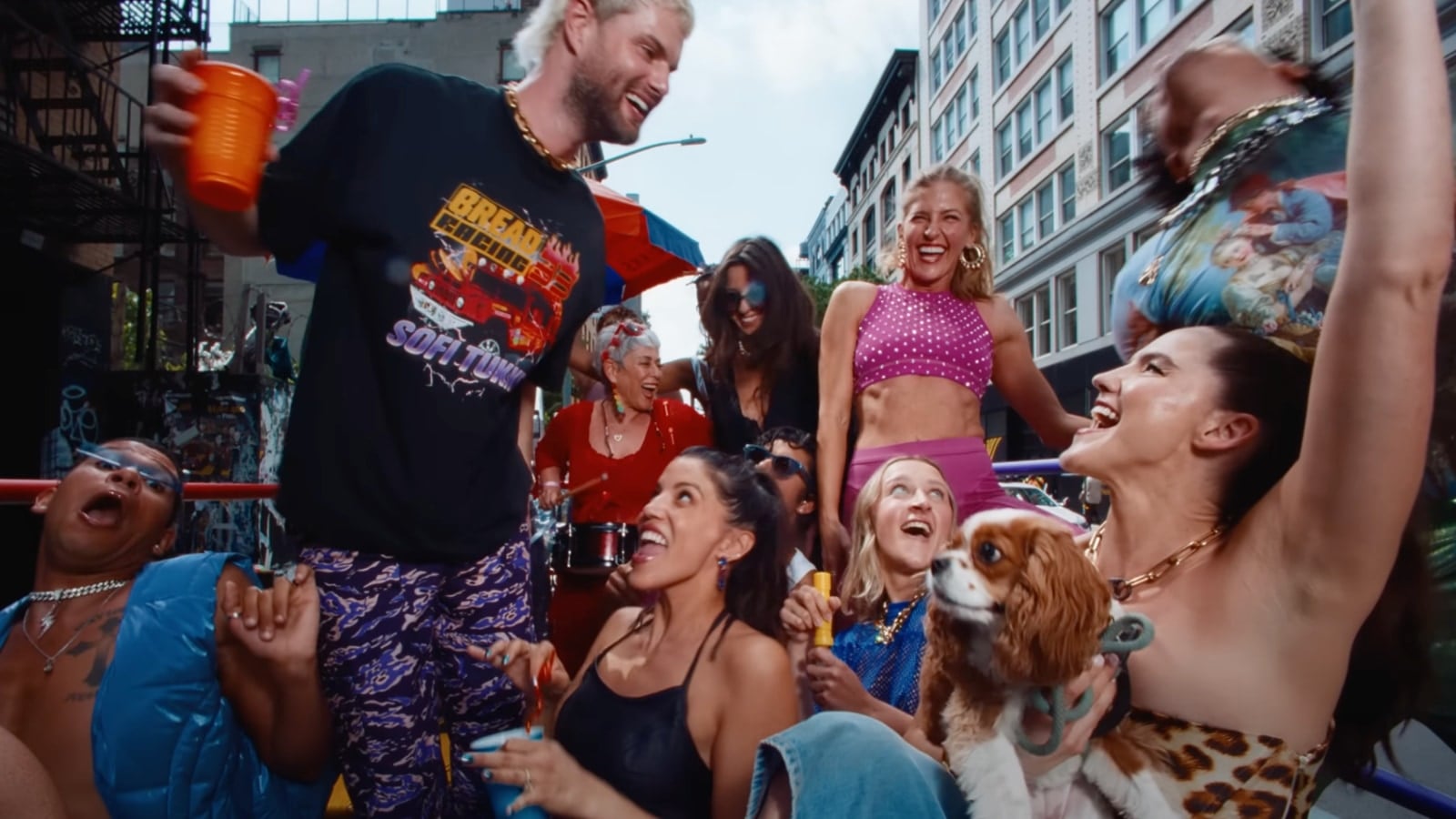 Hannah Corbin and Rebecca Kennedy in Sofi Tukker's music video for "Woof"