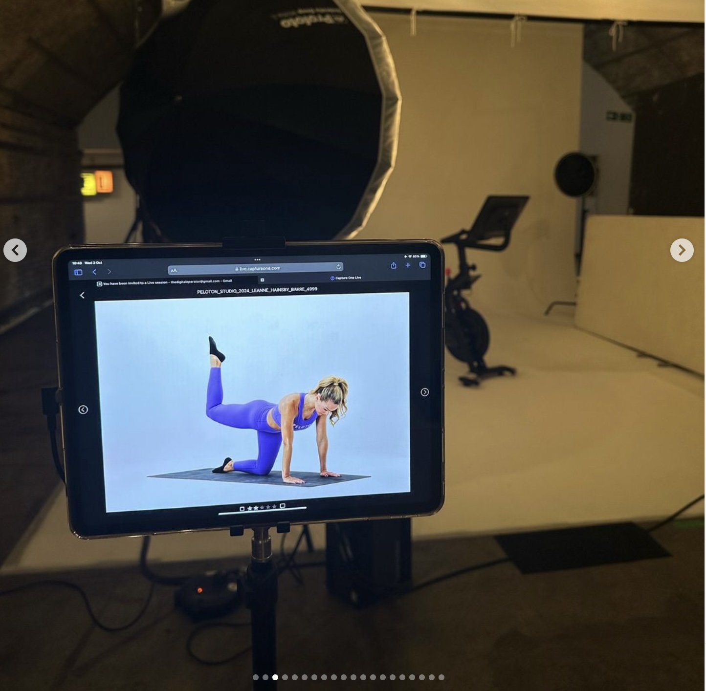 Photo of Leanne Hainsby in Barre pose. Image credit Leanne Hainsby's Instagram.