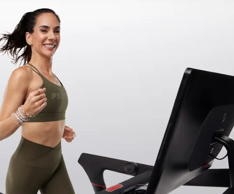 Peloton's "Run + Flow" class collection with Mariana Fernandez